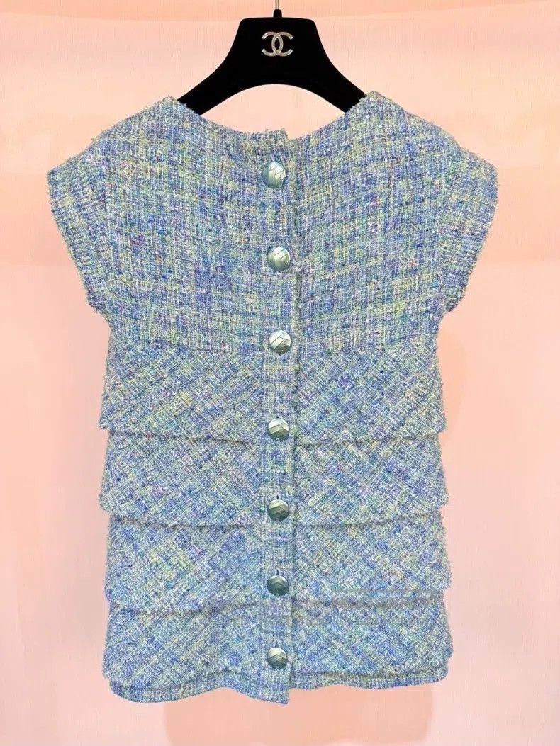 Chanel Chanel Waterfall series grass cakes with coats on both sid Size XXS / US 00 / IT 34 - 3 Thumbnail