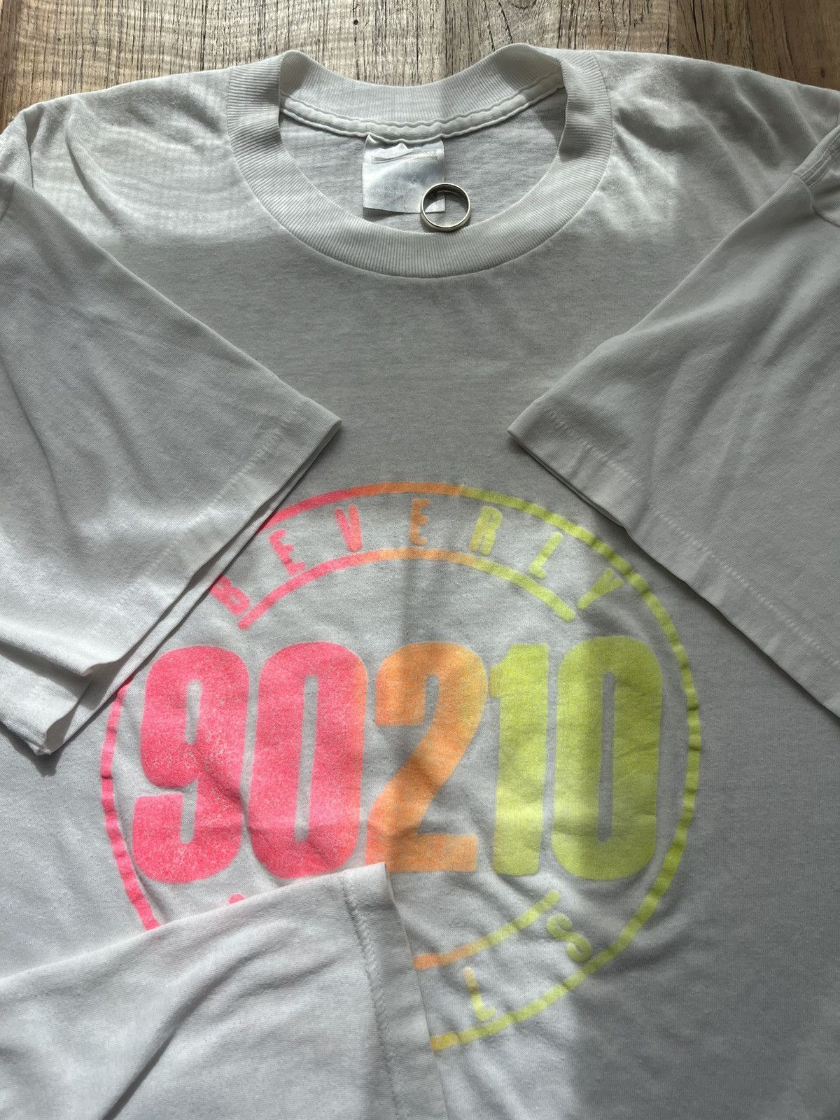 Vintage Vintage BEVERLY HILLS 90210 Box logo TV. Series 90’s Tshirt Size US XL / EU 56 / 4 - 6 Thumbnail