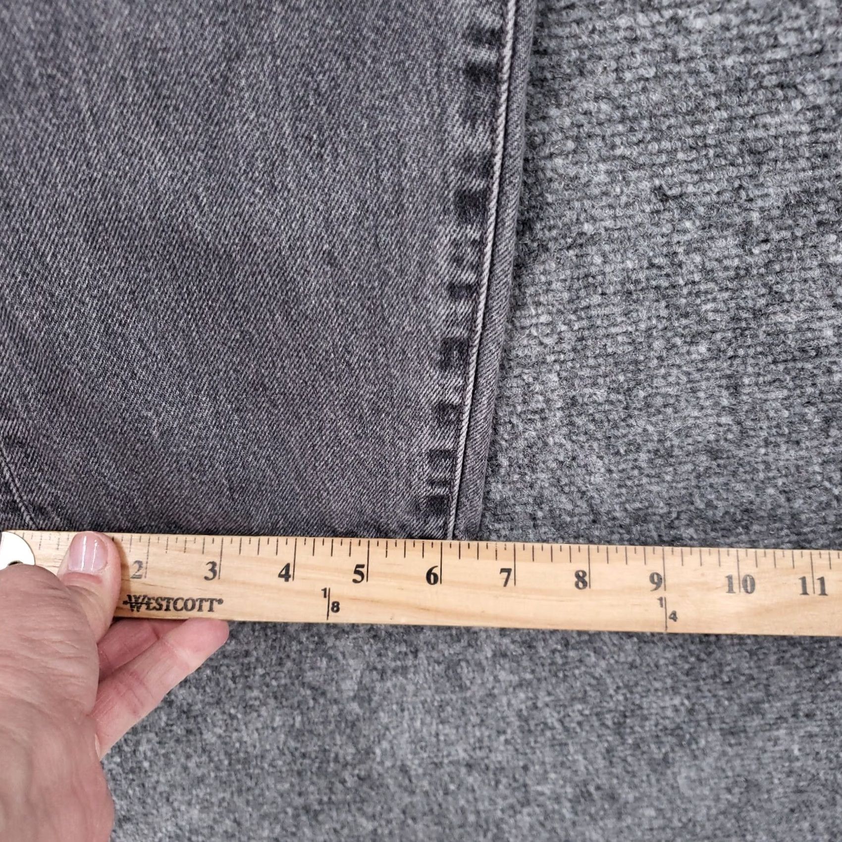 Uniqlo Uniqlo Womens Jeans Gray Mid Rise Tapered Leg Denim Zip Fly Size 23 Size 40" / US 18 - 4 Thumbnail