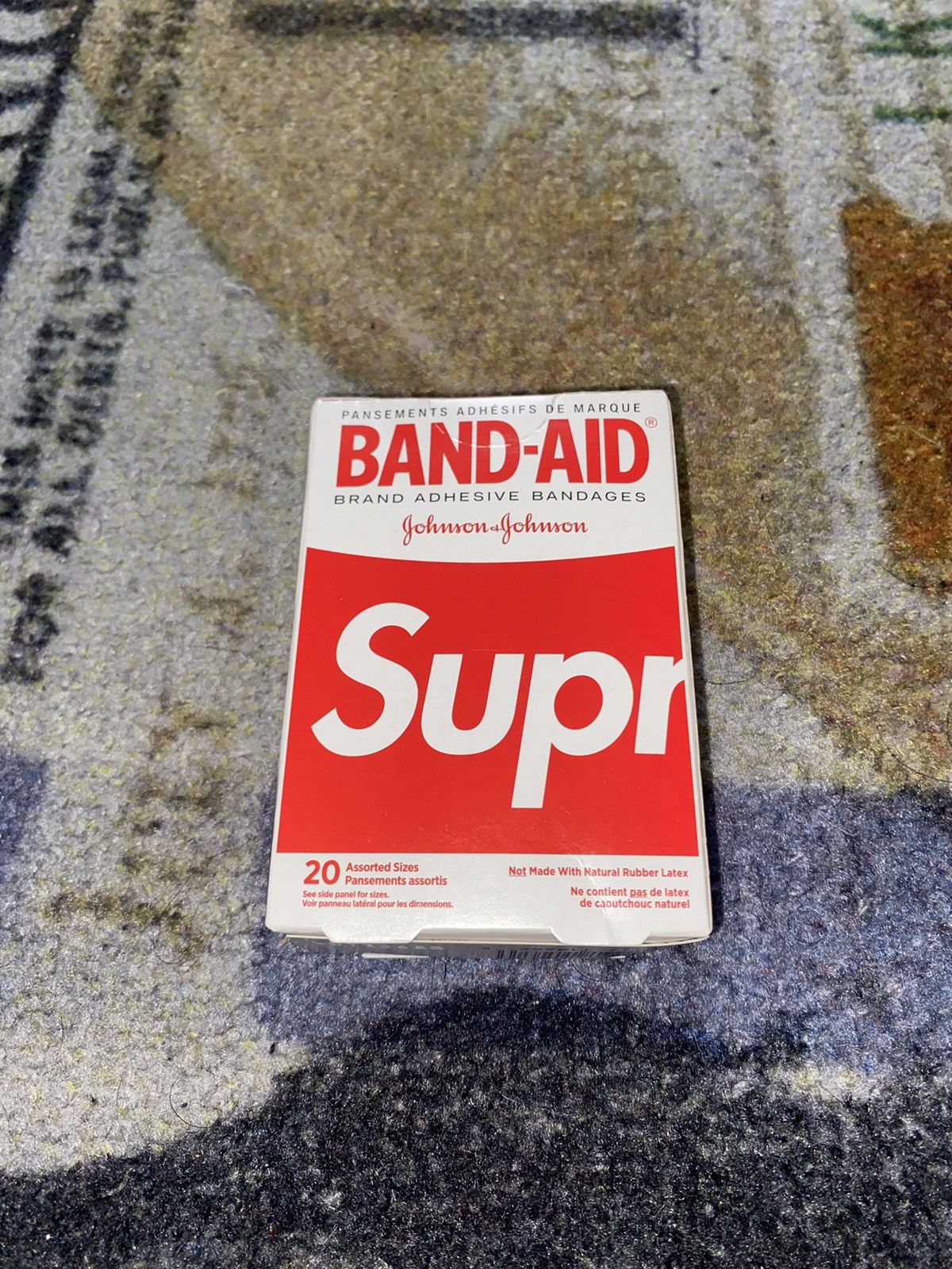 Supreme Supreme x Band Aid Adhesive Bandages (Box of 20) Size ONE SIZE - 1 Thumbnail