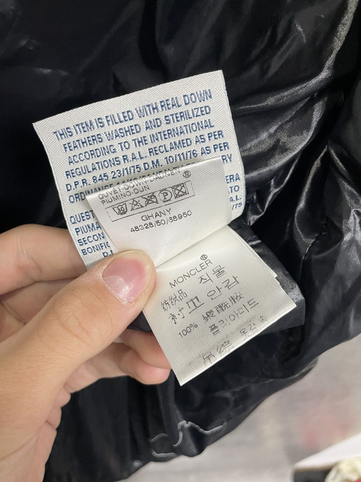 Moncler Moncler Vest - Black Size S Size US S / EU 44-46 / 1 - 14 Thumbnail