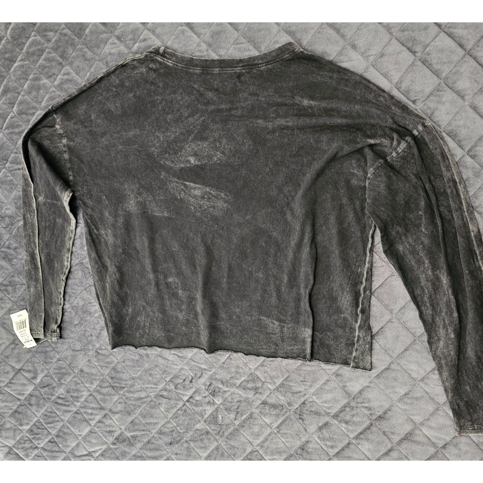 Vintage Guns N' Roses Long Sleeve Crop Shirt Women Size M Black Crew Neck 90s Vibe Vintage Look Size M / US 6-8 / IT 42-44 - 7 Thumbnail