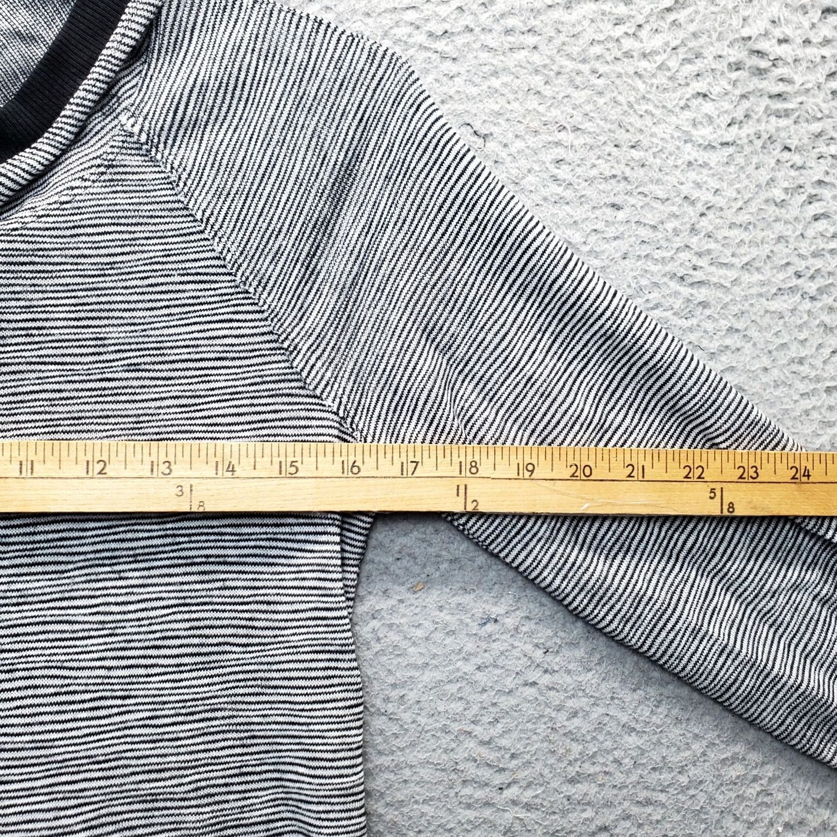 Calvin Klein Calvin Klein Performance Hoodie Womens XS Multicolor Striped Pullover Roll Tab Sleeve | Hooded Breathable Activewear Winter Fall XS Womens Size XS / US 0-2 / IT 36-38 - 6 Thumbnail