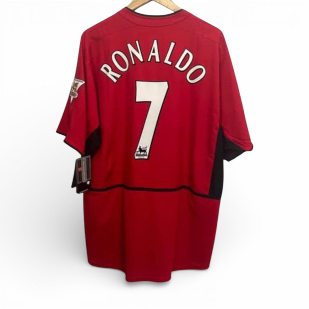 Nike Brand New Man United 2004 Soccer Jersey Ronaldo #7 BNWT Size US XL / EU 56 / 4 - 1 Thumbnail