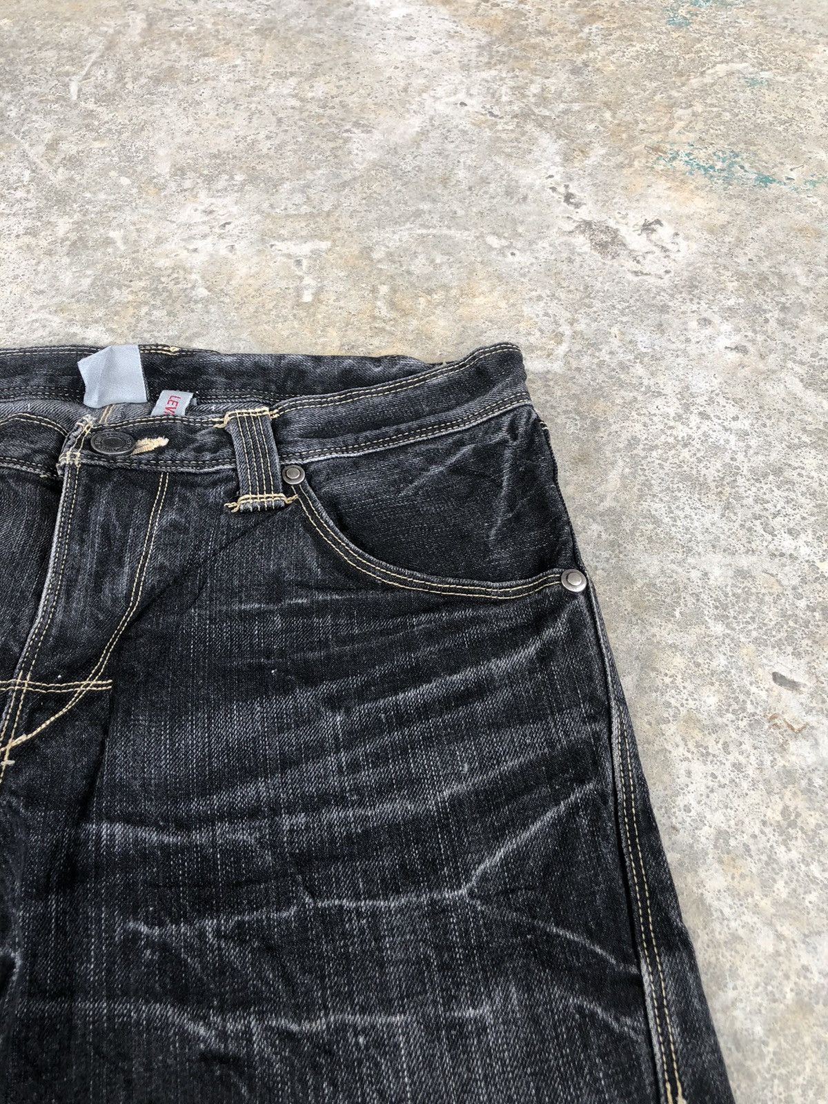 Levi's Y2k Levi’s Engineered Flared Jeans Distressed Size US 31 - 15 Thumbnail