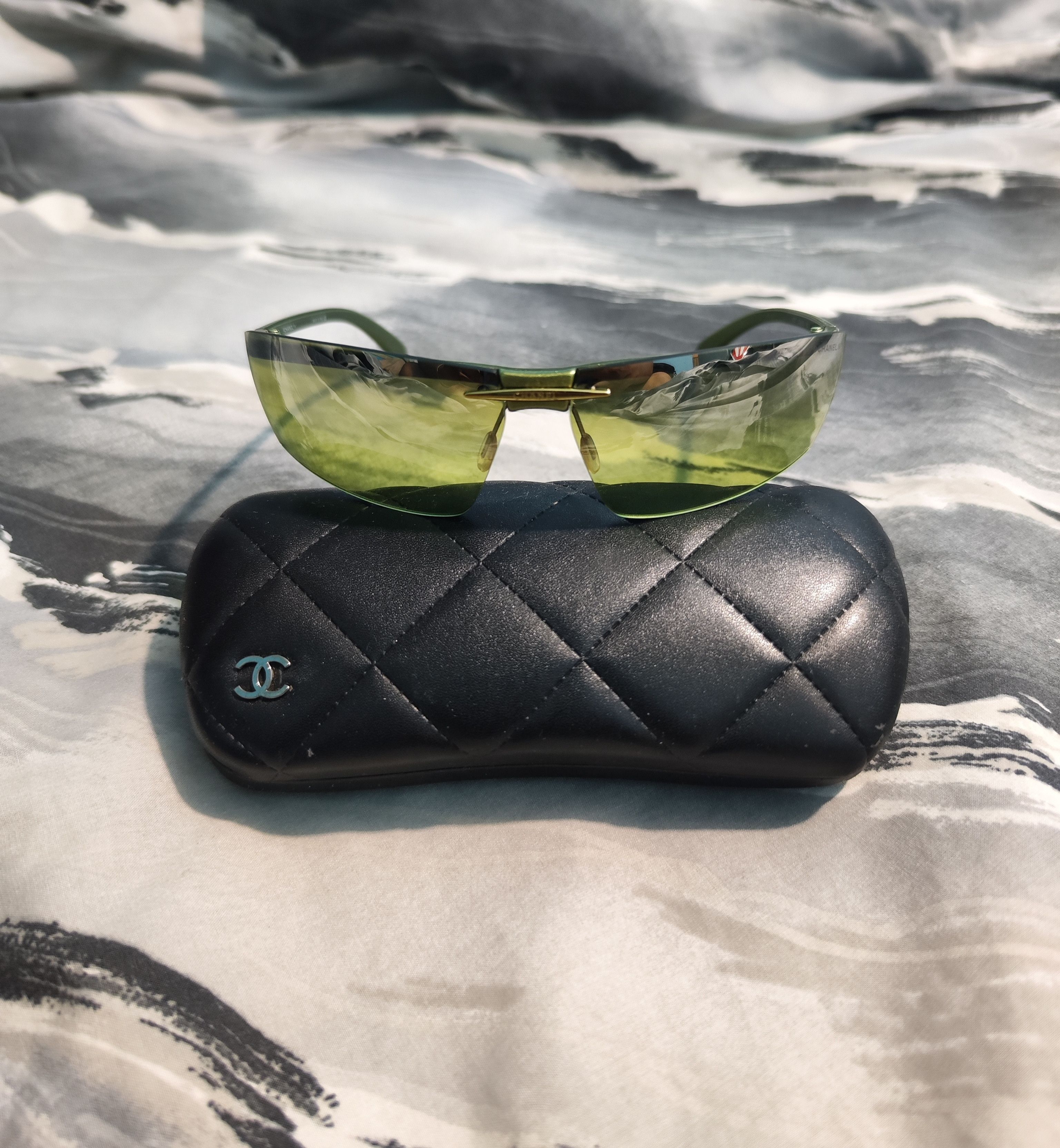 Chanel Chanel - Y2K Rimless Green Sunglasses 6001 Size ONE SIZE - 5 Thumbnail