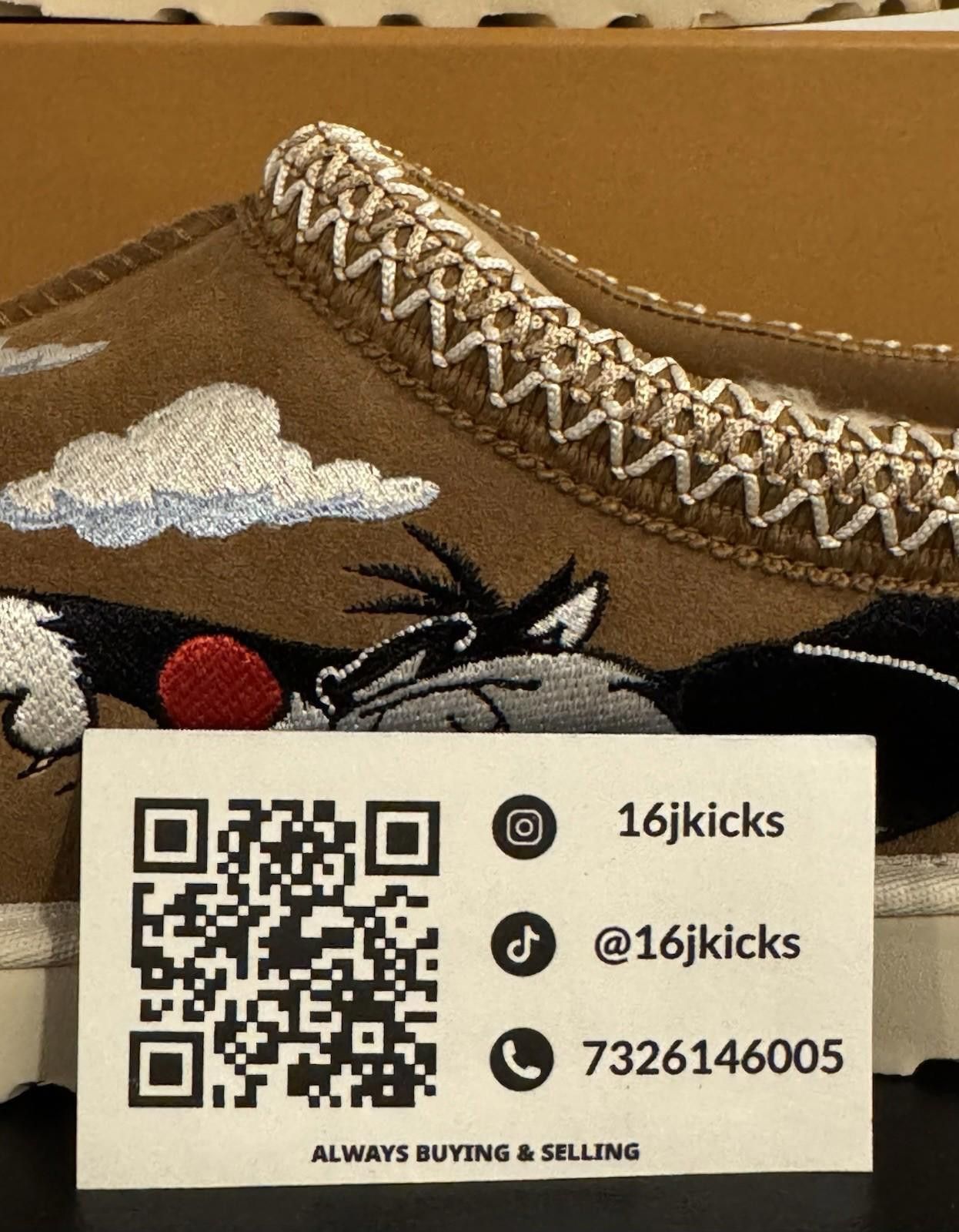 Palace Palace Ugg Looney Tunes Tasman Slipper Chestnut Size 9 New Size US 10 / EU 43 - 2 Thumbnail