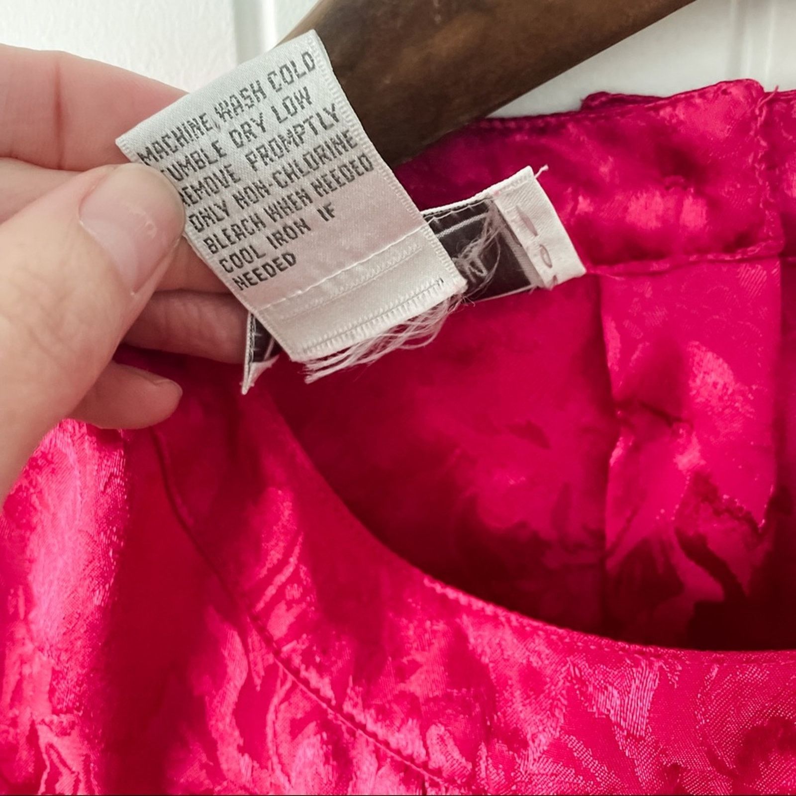 Vintage Vintage Hot Pink Floral Back Button Down Pleated Blouse 💖🔥 Size M / US 6-8 / IT 42-44 - 8 Thumbnail
