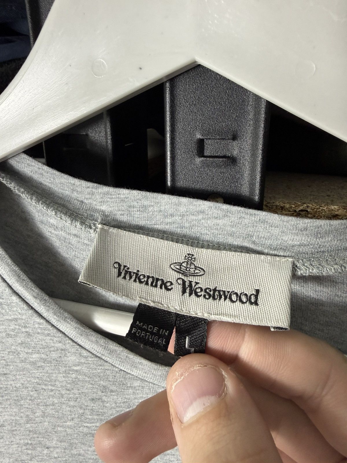 Vivienne Westwood Vivienne Westwood T Shirt Grey Orb Logo Distressed Used Size US L / EU 52-54 / 3 - 8 Thumbnail