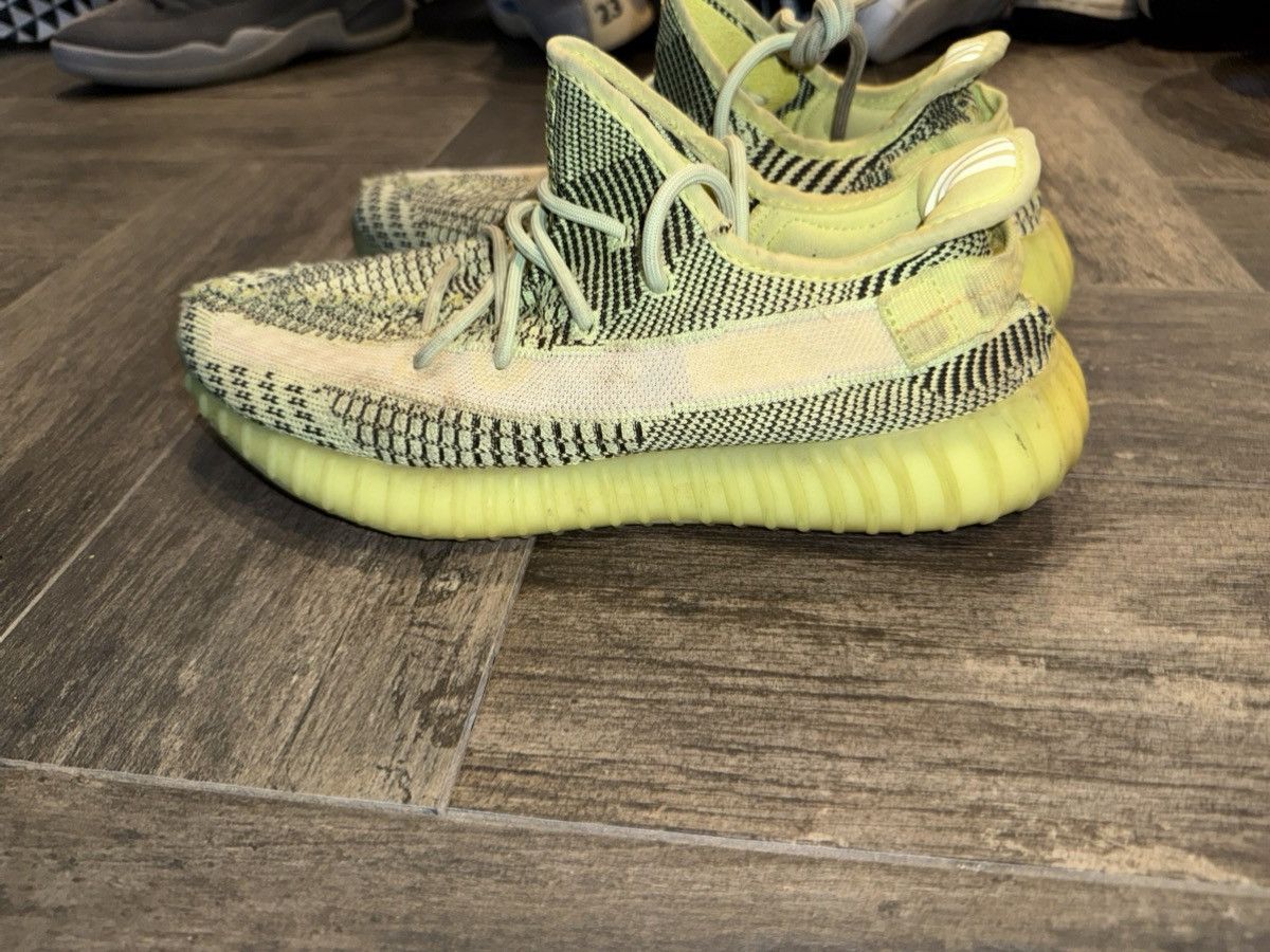 Yeezy Yeezy Boost 350 V2 Size US 11 / EU 44 - 2 Thumbnail