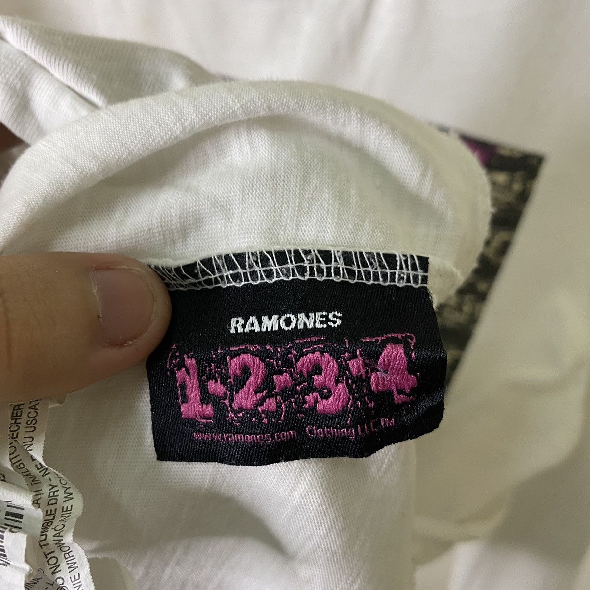 Band Tees × Zara Zara x Ramones Punk Band LS Tee Size US S / EU 44-46 / 1 - 4 Thumbnail