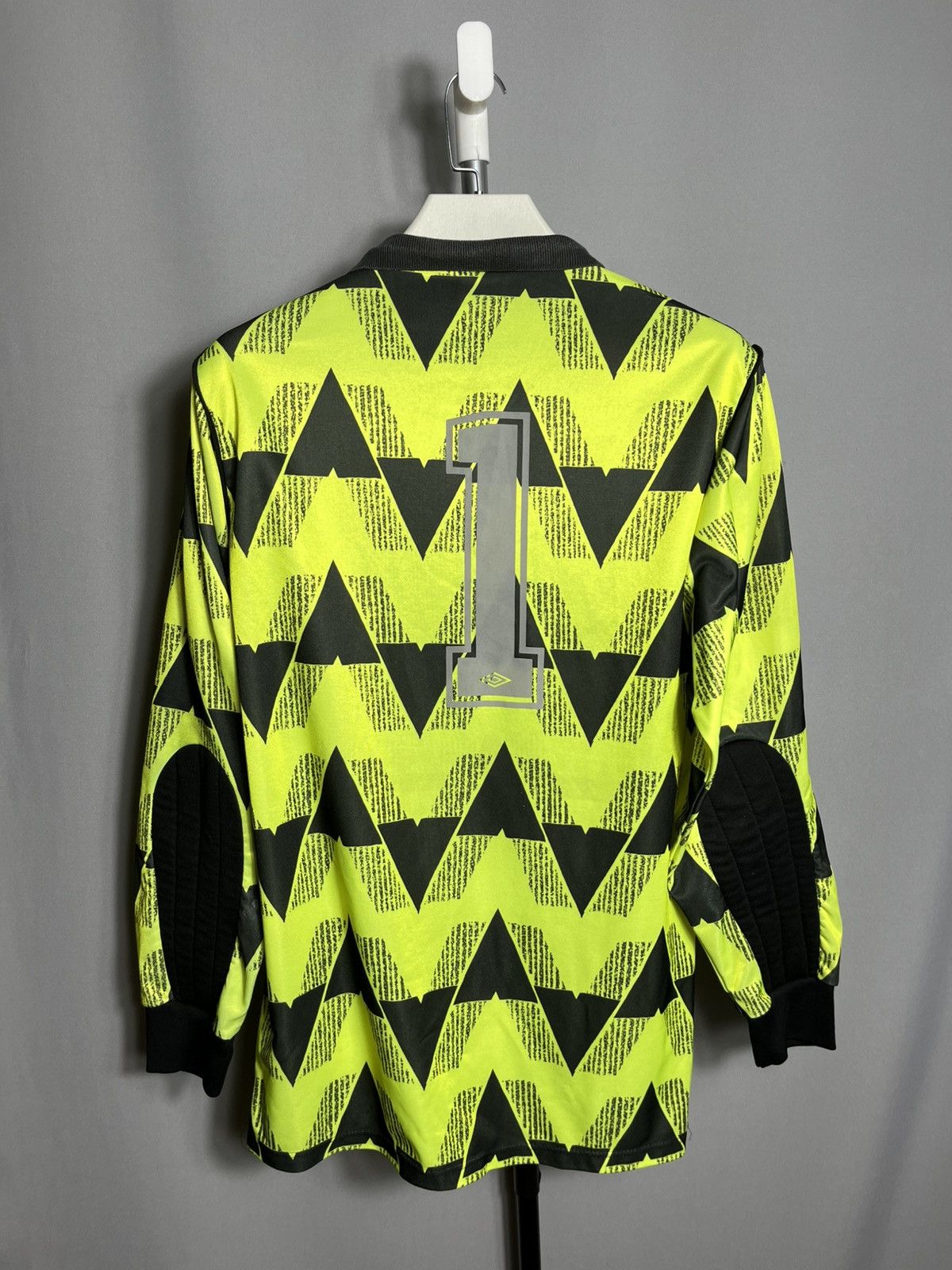 Umbro Matchworn 1990 1991 Umbro Goalkeeper Galatasaray Shirt #1 Size US L / EU 52-54 / 3 - 8 Thumbnail