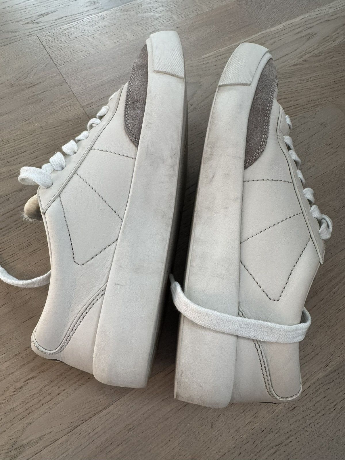 Dior DIOR Sneakers study photos for condition size and measuremen Size US 7 / EU 40 - 18 Thumbnail