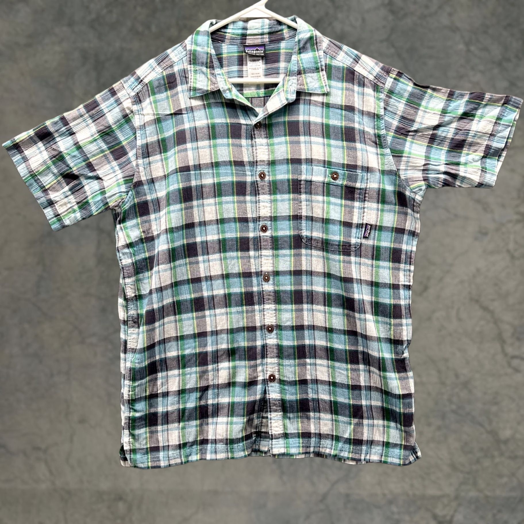 Patagonia Patagonia Men Large Blue Button Down Plaid Organic Adult Shirt Size US L / EU 52-54 / 3 - 1 Thumbnail