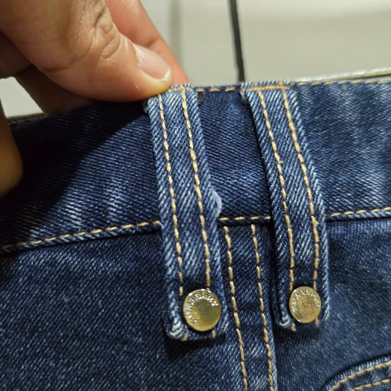 Burberry Burberry London "Thurleston" Vintage Nova Check Cuff Denim Size 25" / US 0 / IT 36 - 5 Thumbnail