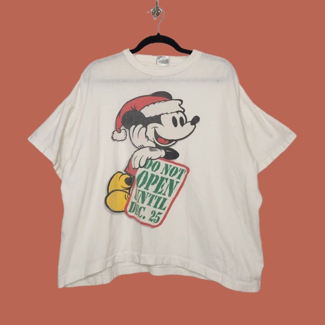 Disney VINTAGE Disney Store Mickey Mouse Christmas Boxy Oversized Shirt Unisex Adults XL White T-Shirt 90s Grunge AOP Funny Obscure Size XL / US 12-14 / IT 48-50 - 2 Thumbnail