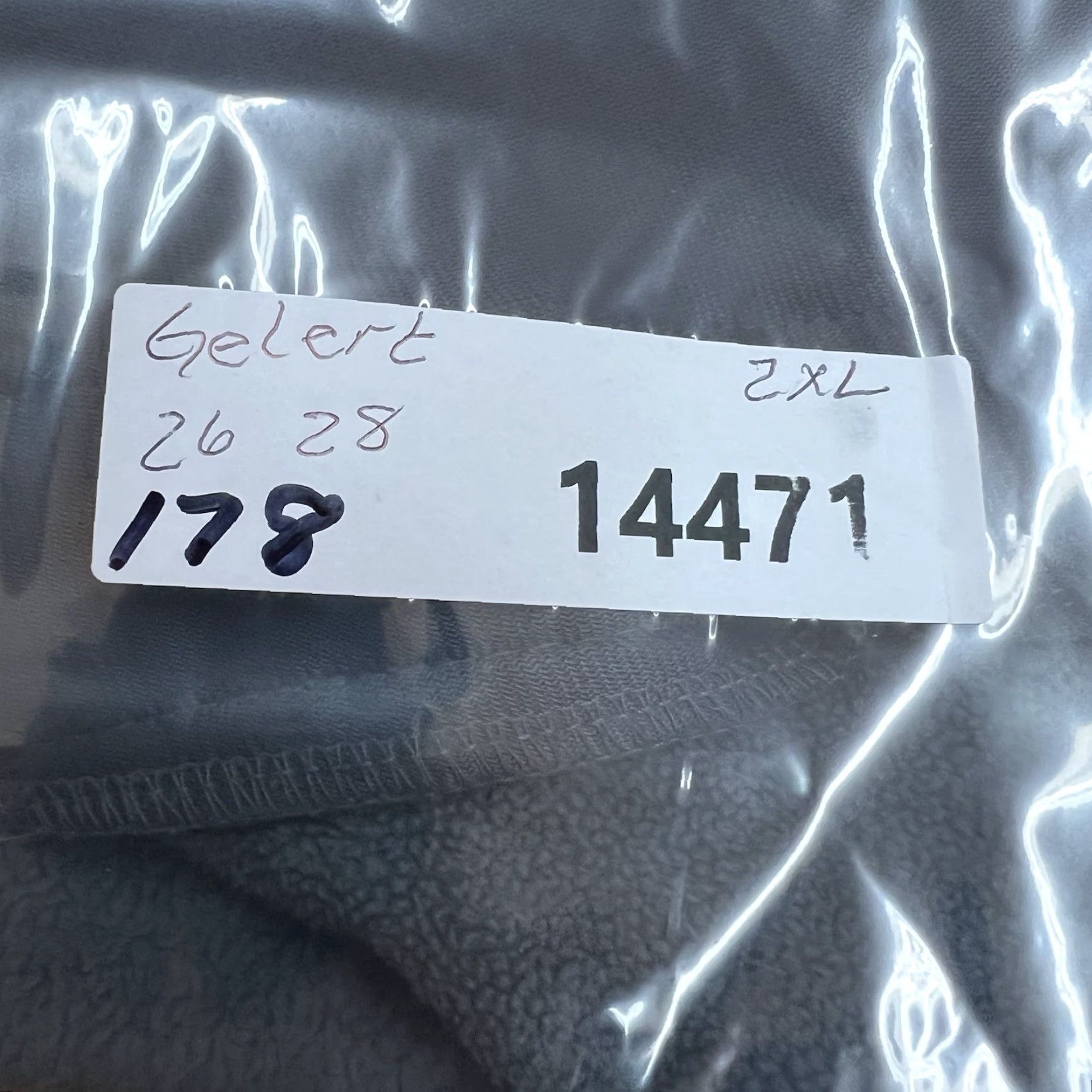 Vintage Gelert Vest Mens Full Zip Fleece Lined Outdoor 2XL Black Anorak Stand-Up Collar Logo Zipper Sheen Outdoor Wear Size US XXL / EU 58 / 5 - 8 Thumbnail
