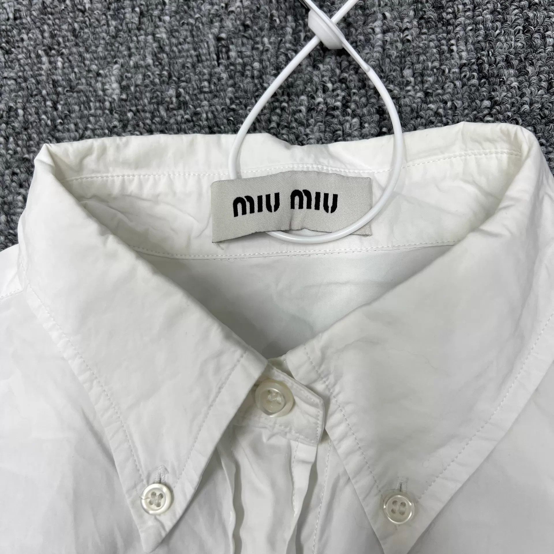 Miu Miu MIU MIU WHITE EMBROIDERED LOGO SHORTSHIRT 36 95% Size XS / US 0-2 / IT 36-38 - 6 Thumbnail