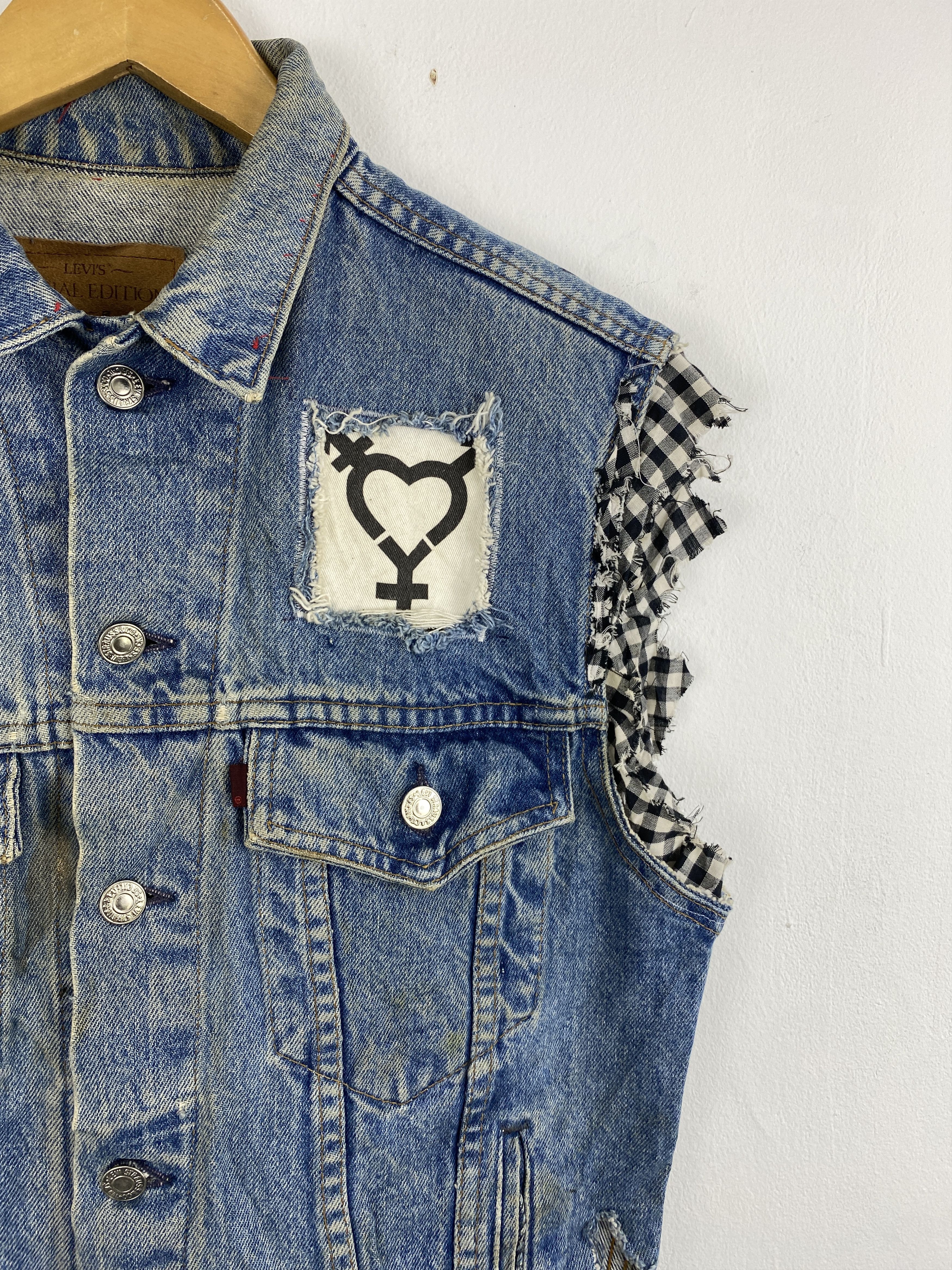 Levi's Vintage 90s Levis Sleeveless Jeans Vest J2009 Size US M / EU 48-50 / 2 - 9 Thumbnail