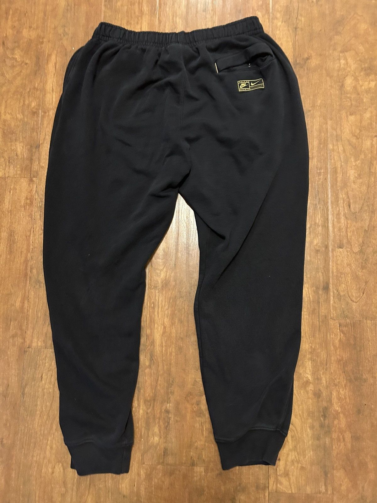 Nike × Vintage Vintage black and gold Nike sweats Size US 35 - 2 Thumbnail