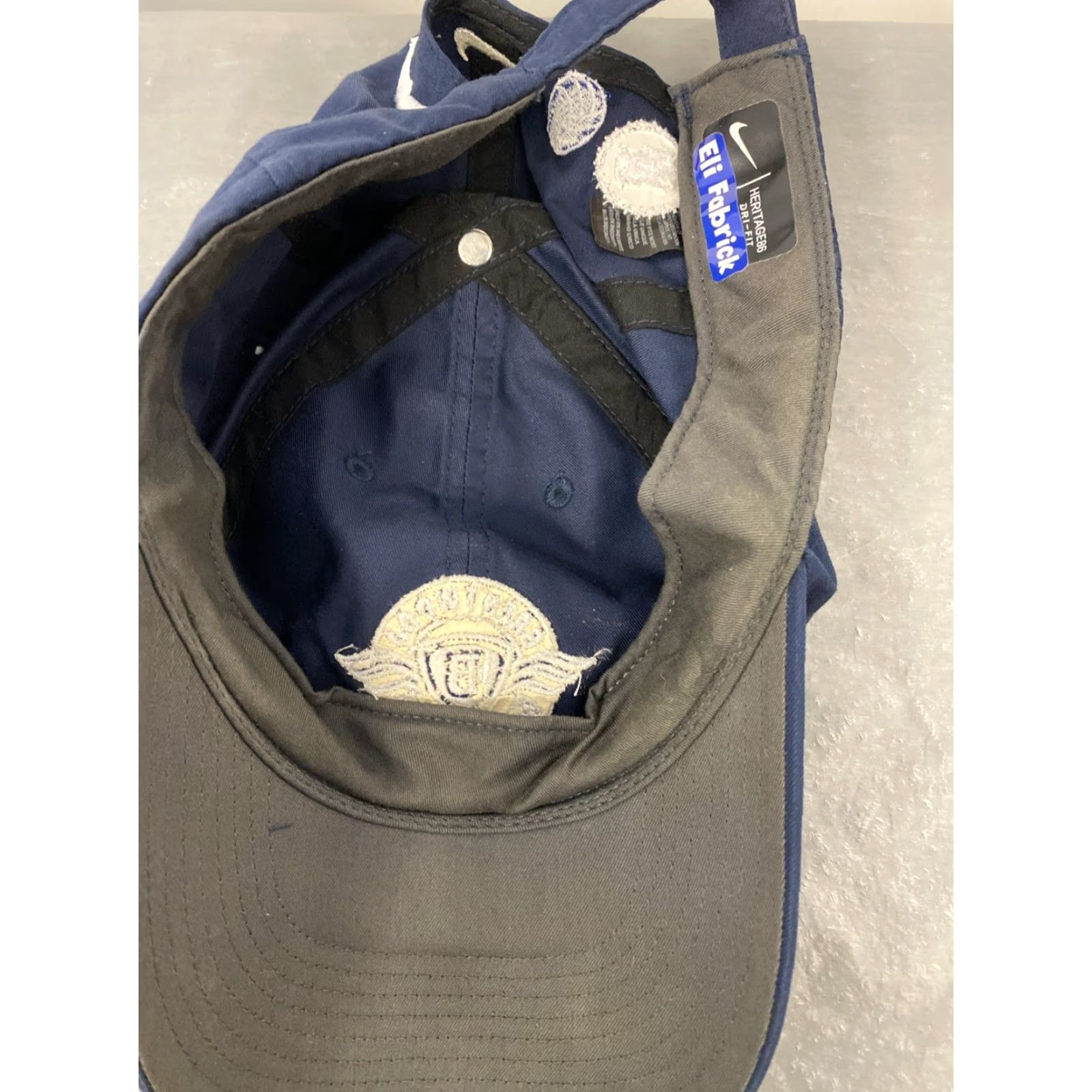 Nike VINTAGE? No. Use: Nike Brentwood Water Polo Hat Cap Navy Adjustable Snap Back OSFM Unisex Adults One Size Navy Logo Hats Mens Womens Size US M / EU 48-50 / 2 - 6 Thumbnail