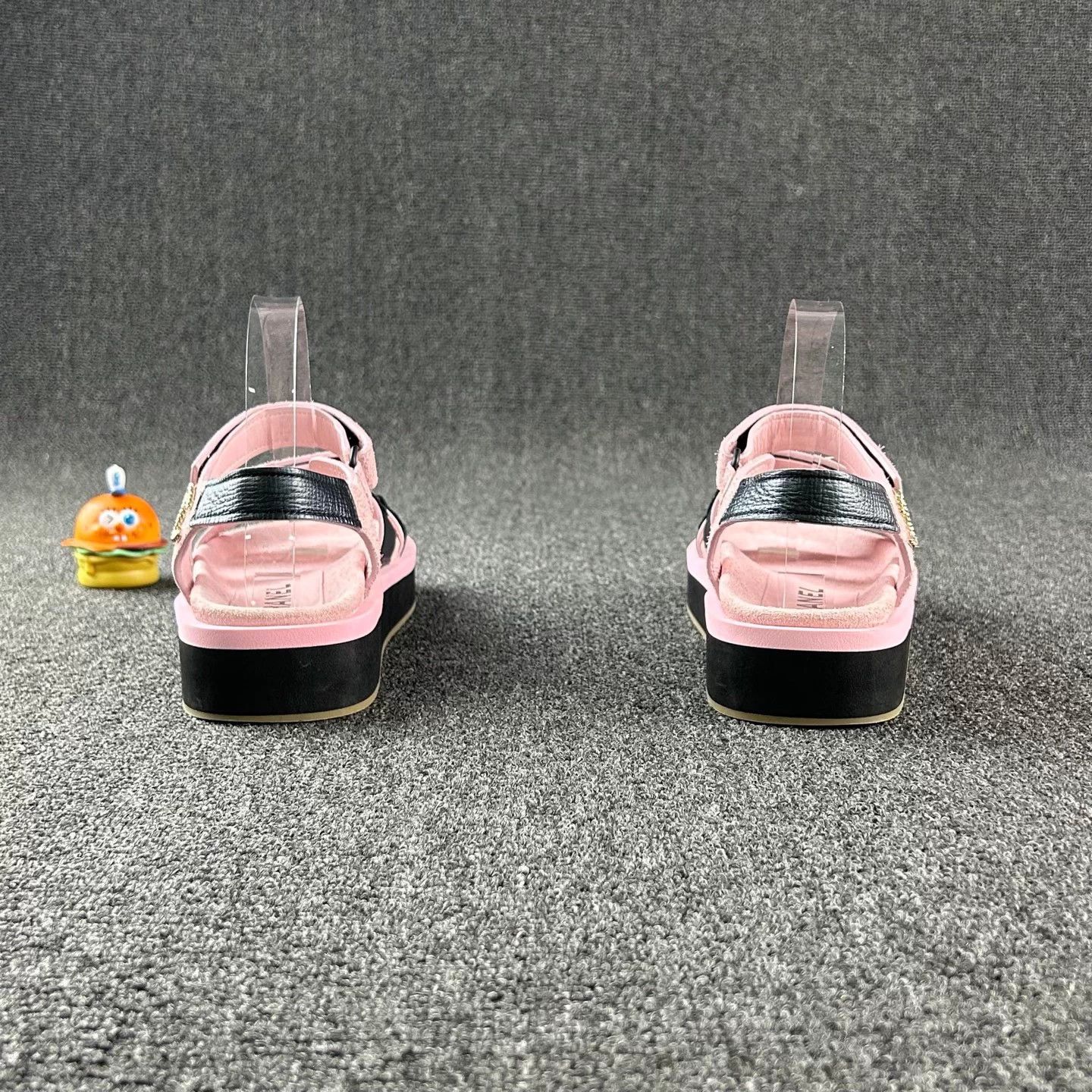Chanel Chanel Pink Suede CC Logo Heeled Sandals 38 Size US 7 / IT 37 - 5 Thumbnail