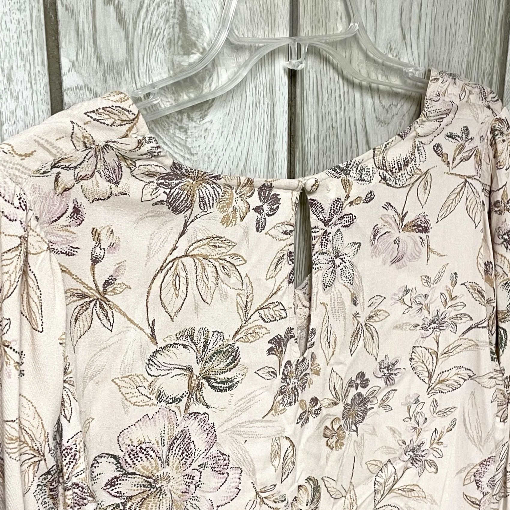 Vintage Maurices Blouse Beige Floral Lace Trim V-Neck Long Sleeve Peasant Top M Women Shirt Bohemian Garden Casual/Workwear Womens Size M / US 6-8 / IT 42-44 - 4 Thumbnail