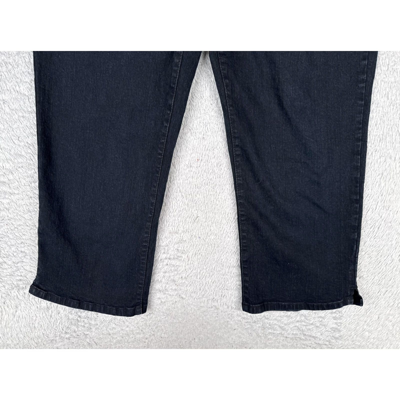 Vintage Bestow Jeans Women's 10 Black Dark Wash High Rise Straight Crop 30x22 Cotton Blend Spandex Denim 5-Pocket Logo Zip Fly Mens? Size 32" / US 10 / IT 46 - 2 Thumbnail