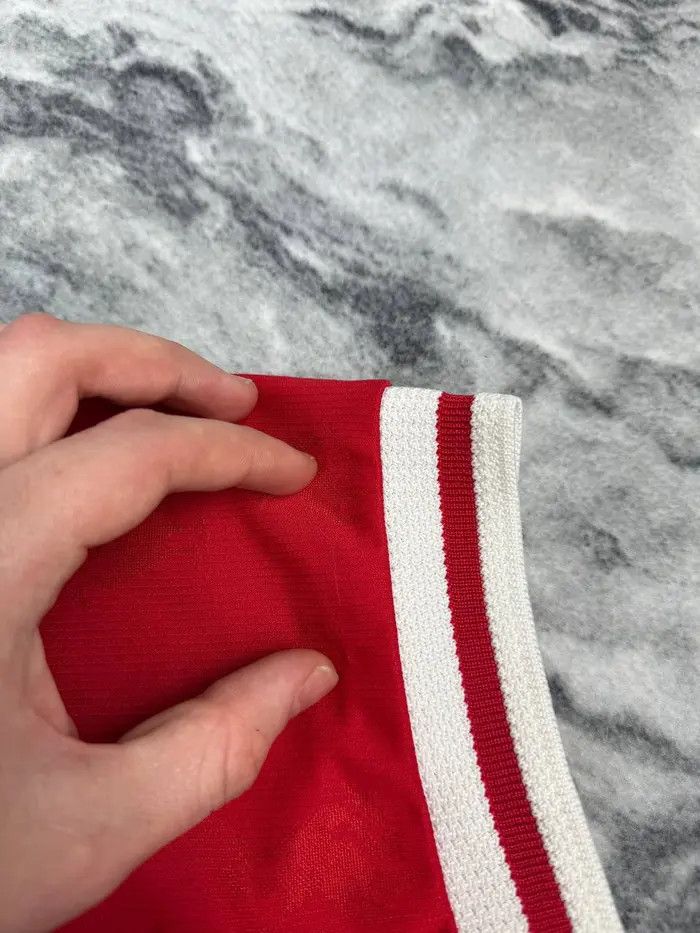 Reebok Vintage Reebok Liverpool 1996 1998 Home Shirt Soccer Jersey Size US M / EU 48-50 / 2 - 15 Thumbnail