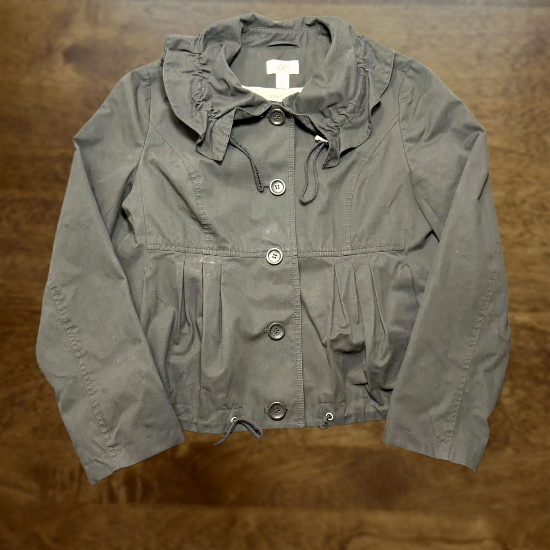 Ann Taylor VINTAGE? No. The title should be: Ann Taylor Loft Jacket Womens Medium Black Cotton Ruffle Collar Button Front Size M / US 6-8 / IT 42-44 - 1 Thumbnail