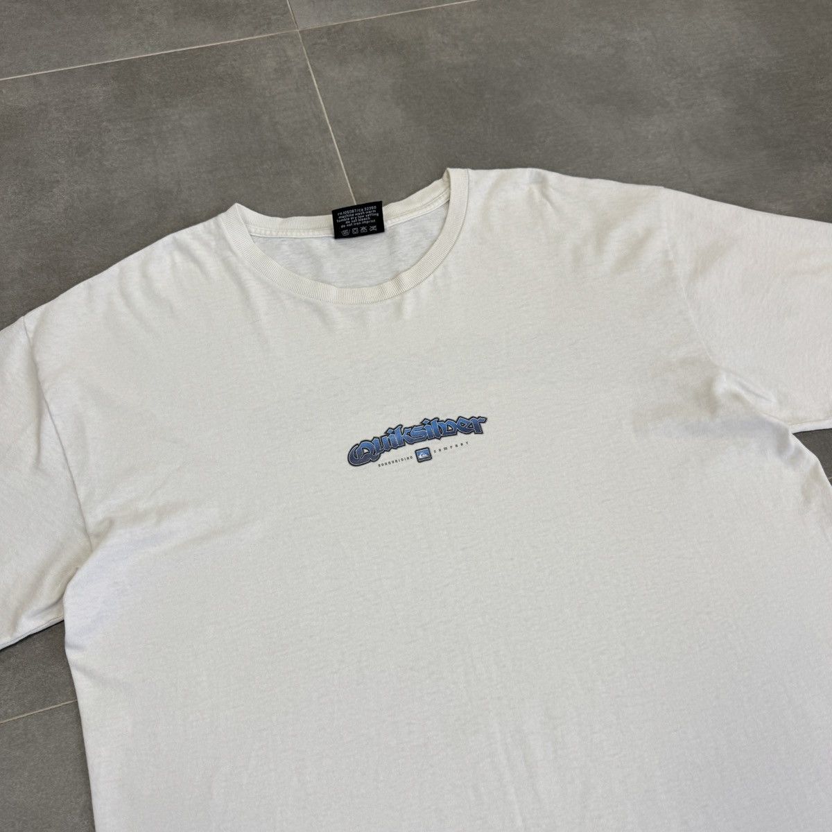 Quiksilver Vintage Quiksilver Center Logo Surf Style Y2K Men T-Shirt Size US XL / EU 56 / 4 - 6 Thumbnail