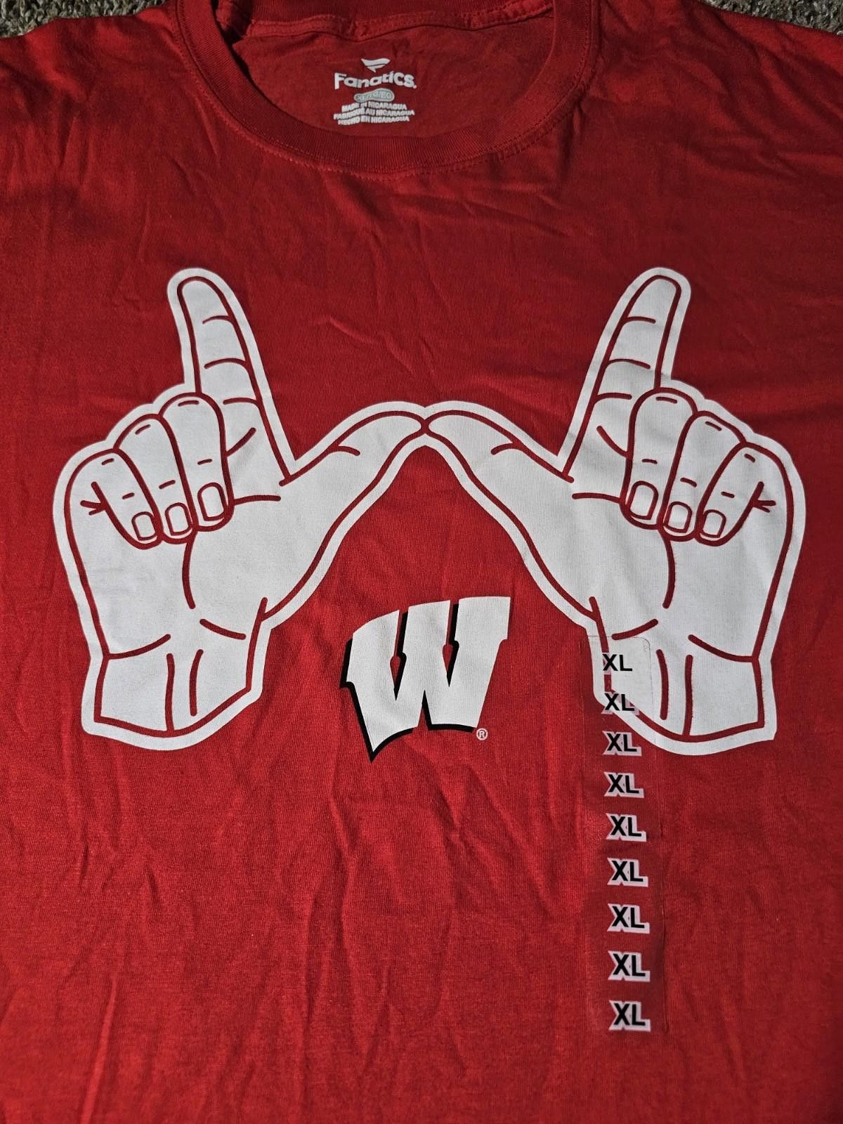 Designer Fanatics Wisconsin Badgers Finger W Red Tshirt XL Size ONE SIZE - 2 Thumbnail