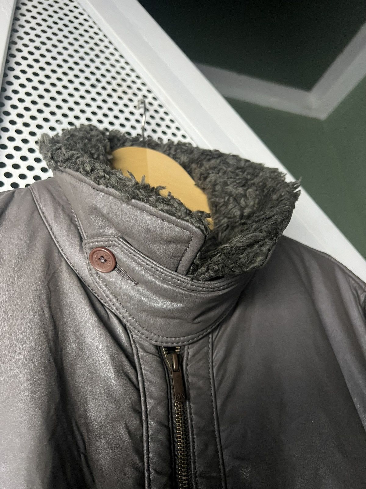 Emporio Armani Armani Exchange Bomber Jacket Fur Collar Size US L / EU 52-54 / 3 - 5 Thumbnail