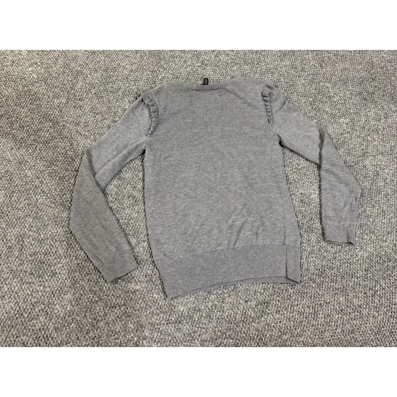White House Black Market White House Black Market Sweater Womens Small Gray Loved Graphic Ruffle Knit Size S / US 4 / IT 40 - 7 Thumbnail
