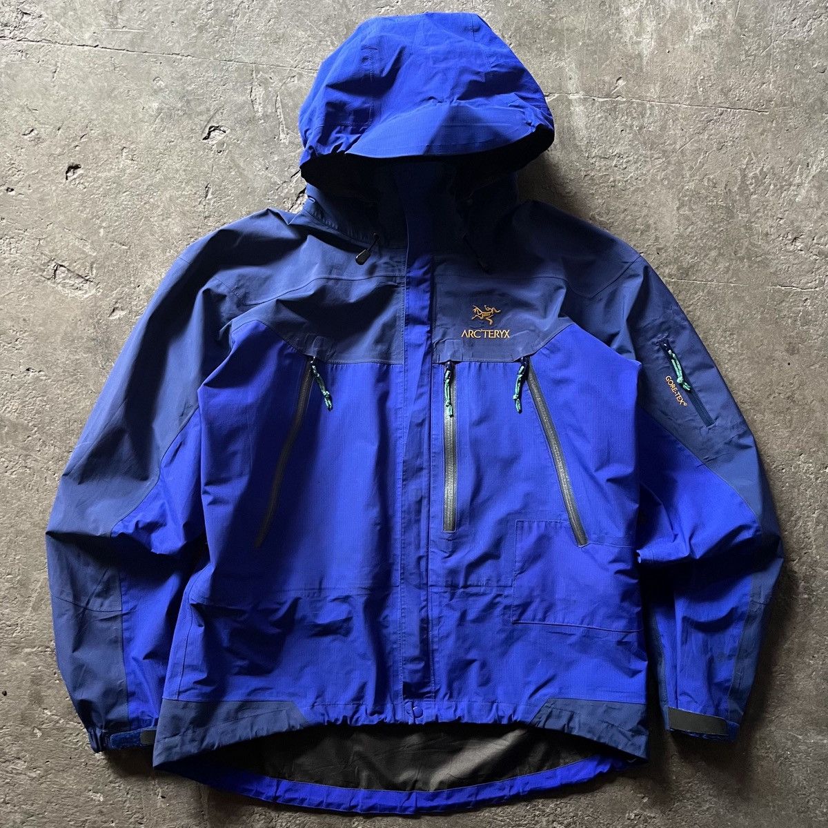 Arc'teryx Vintage Arcteryx Alpha SV too blue jacket 1998 | Grailed