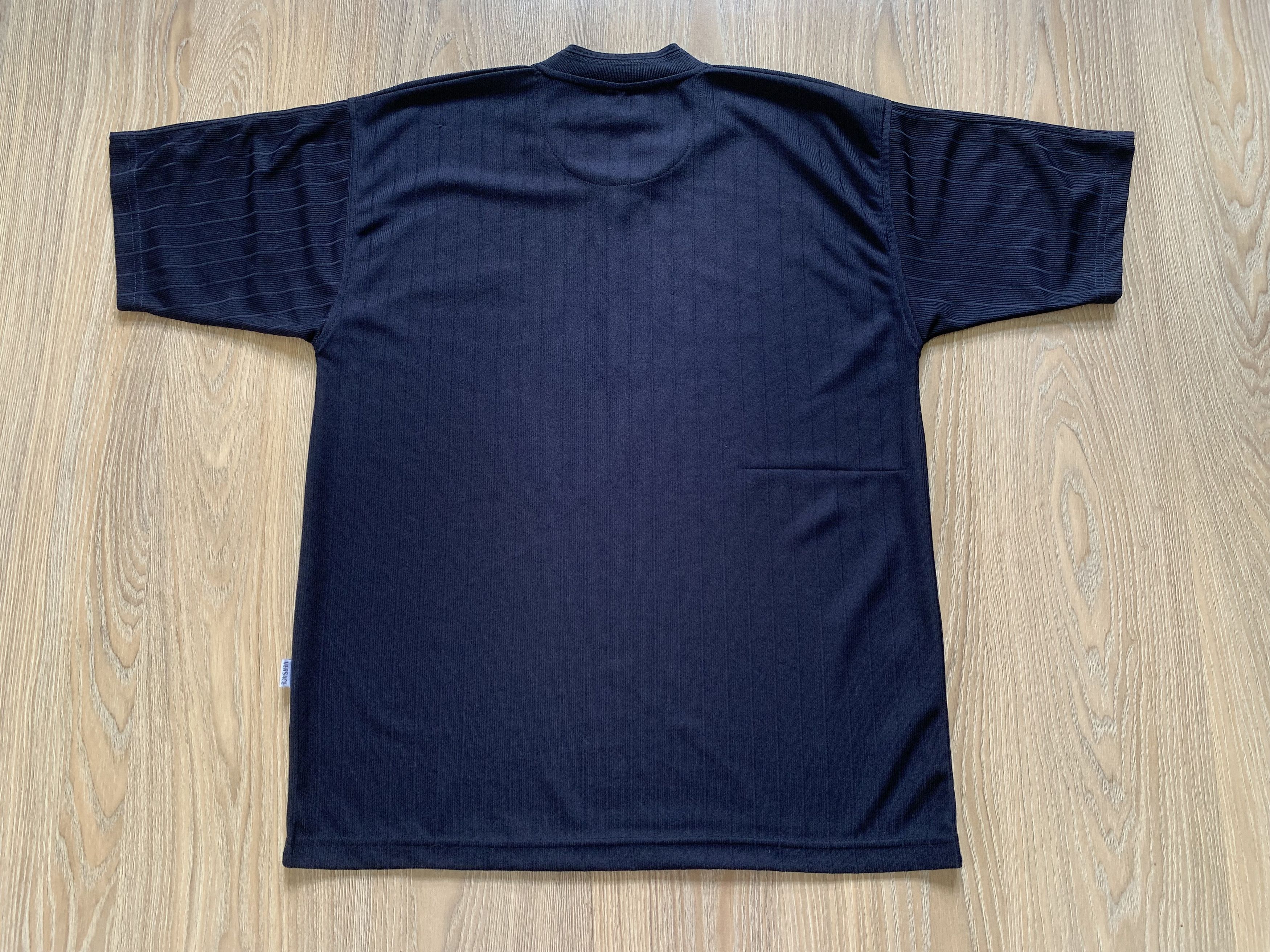 Versace Vintage Gianni Versace Navy Blue V Neck T Shirt Size US XXL / EU 58 / 5 - 3 Thumbnail