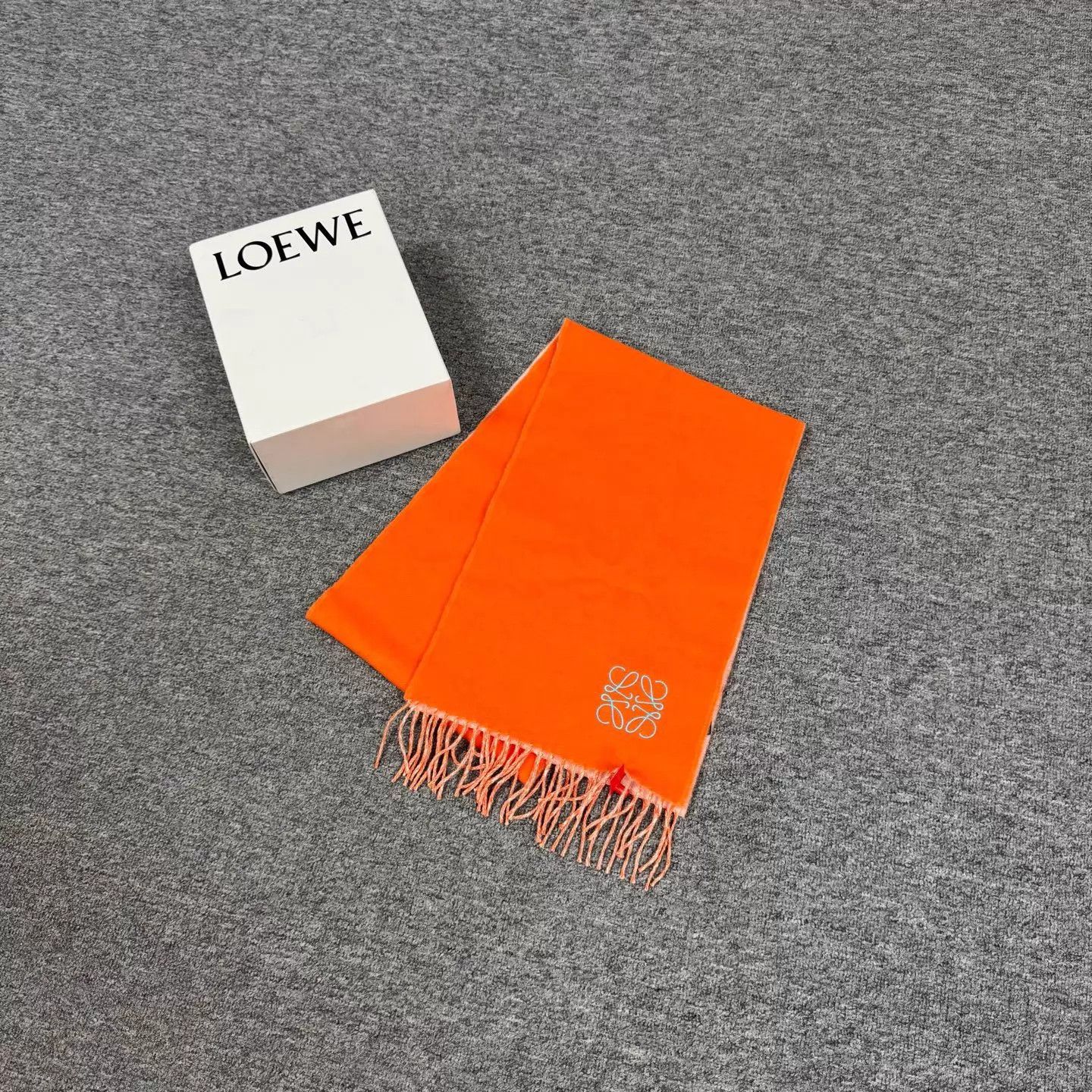 Loewe Loewe Orange-Pink Tassel Wool-Cashmere Scarf 99 New Size ONE SIZE - 2 Thumbnail