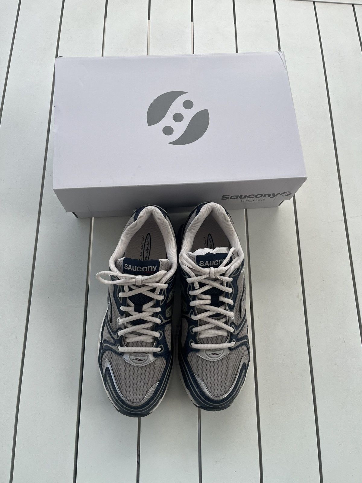 Saucony Saucony Triumph 4 Moon/Navy Sneakers Size US 8.5 / EU 41-42 - 3 Thumbnail