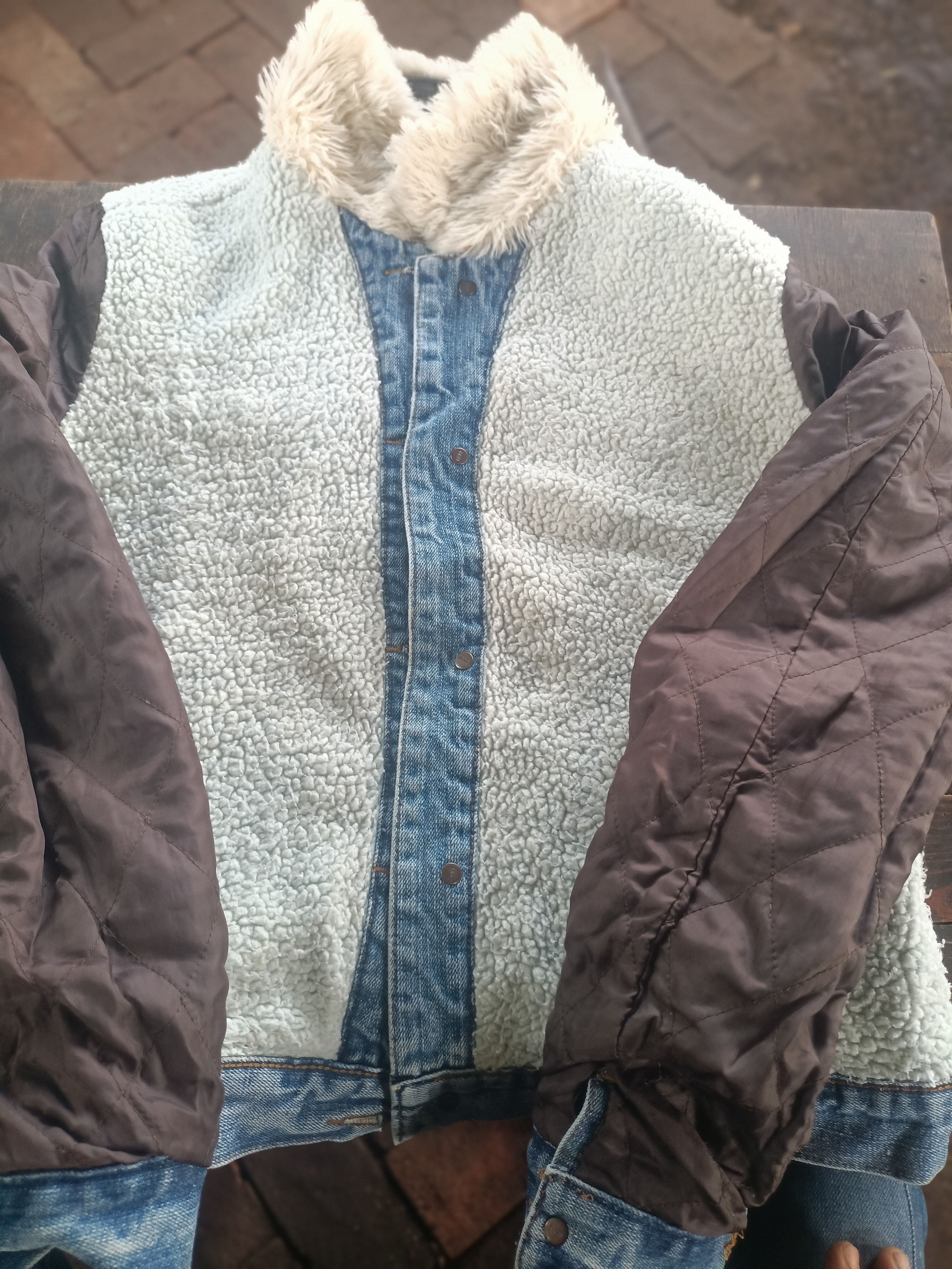 Abercrombie & Fitch Y2K Abercrombie & Fitch Sherpa Lined Denim Trucker Jacket Size S / US 4 / IT 40 - 2 Thumbnail