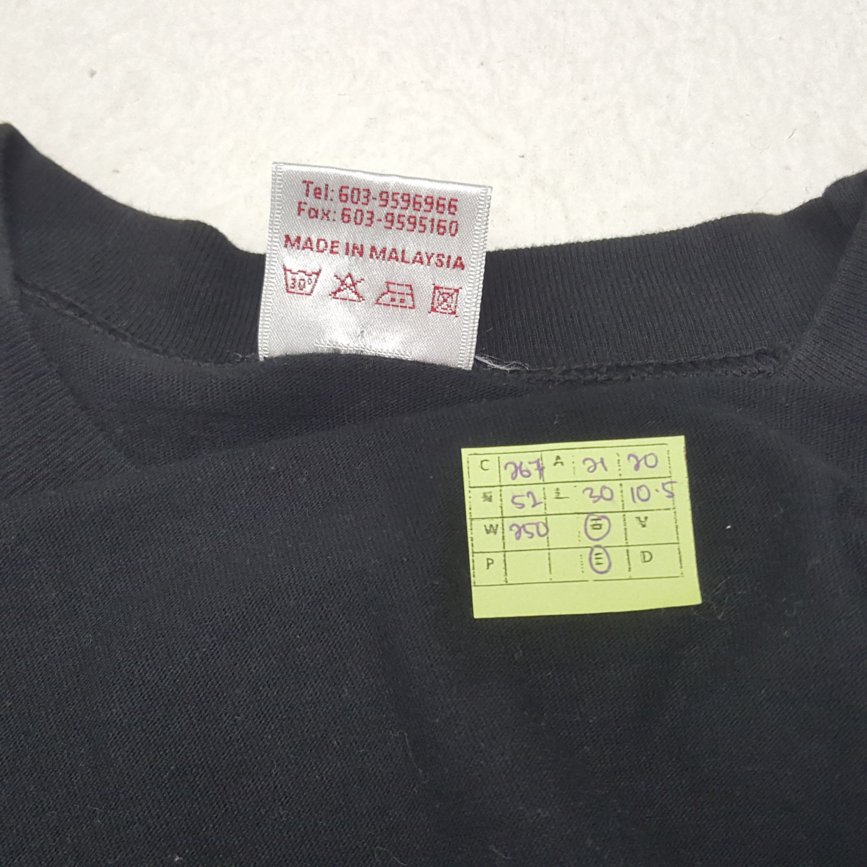 Japanese Brand × Vintage Vintage BMW Willian Castrol Compaq Formula One Tshirt Size US L / EU 52-54 / 3 - 5 Thumbnail