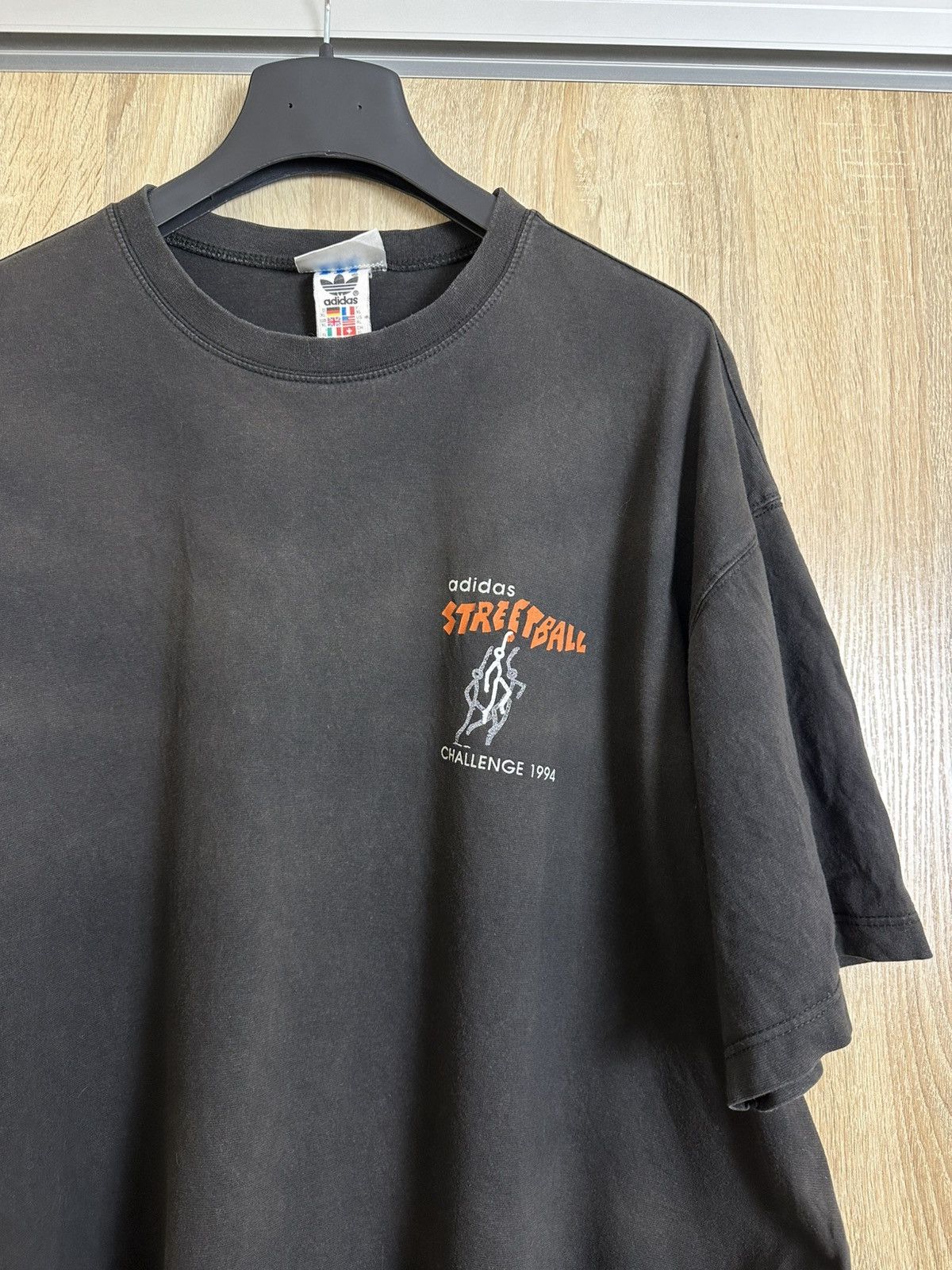 Adidas 🔥 Vintage 1994 Adidas Streetball Challenge NBA T Shirt Art Size US XL / EU 56 / 4 - 4 Thumbnail