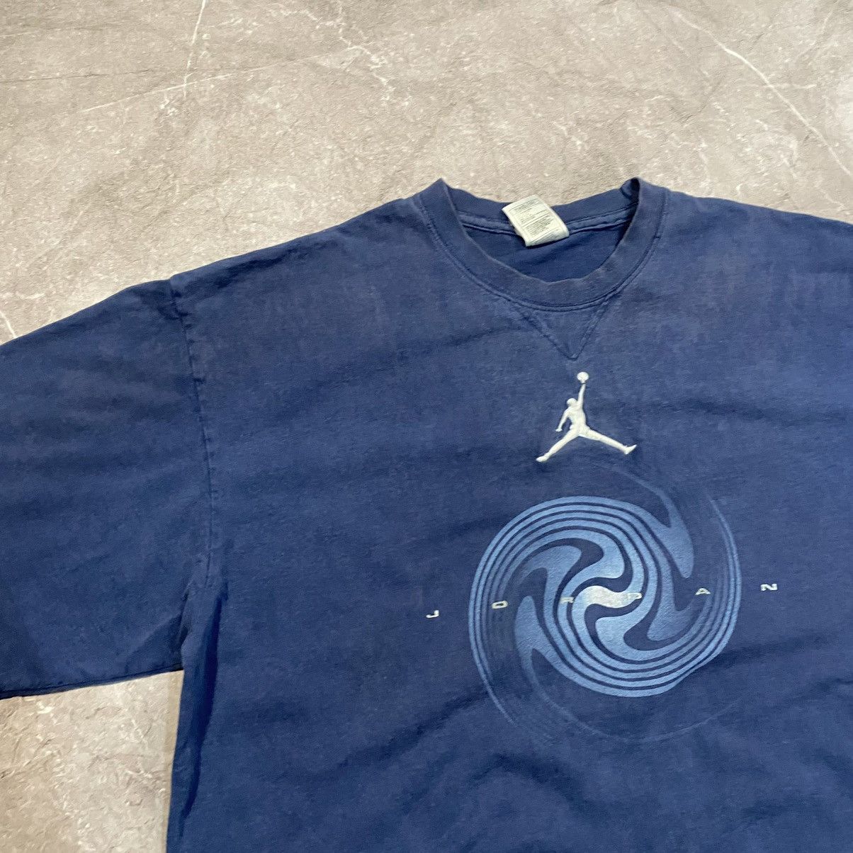 Jordan Brand VINTAGE NIKE JORDAN CENTER LOGO TEE FADED 90S Size US XL / EU 56 / 4 - 3 Thumbnail