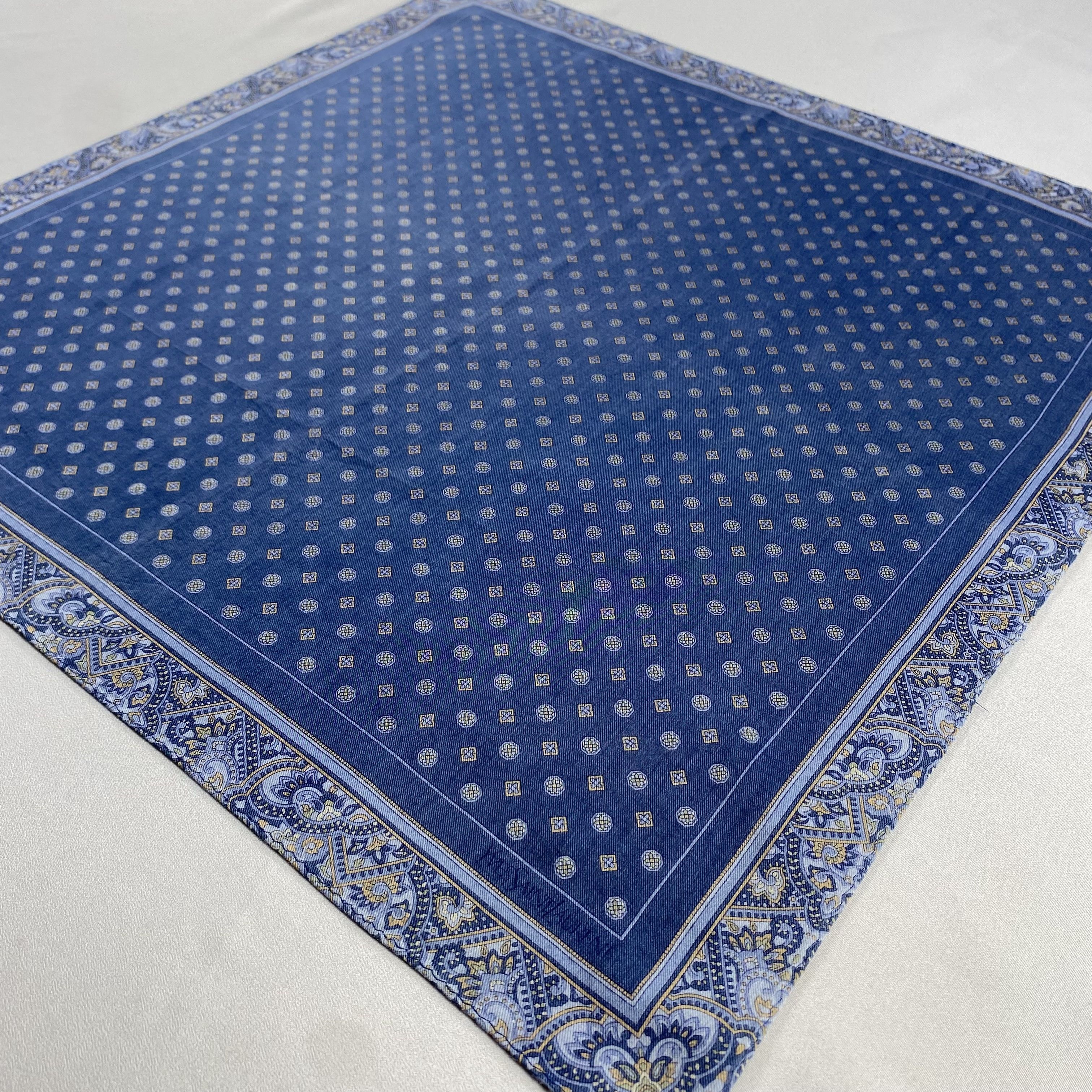 Vintage Yves Saint Laurent Handkerchief / Neckerchief-P1621 Size ONE SIZE - 2 Thumbnail