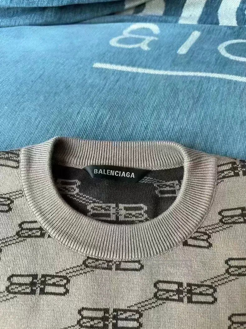 Other Balenciaga Lock buckle all-over print sweater Size US S / EU 44-46 / 1 - 2 Thumbnail