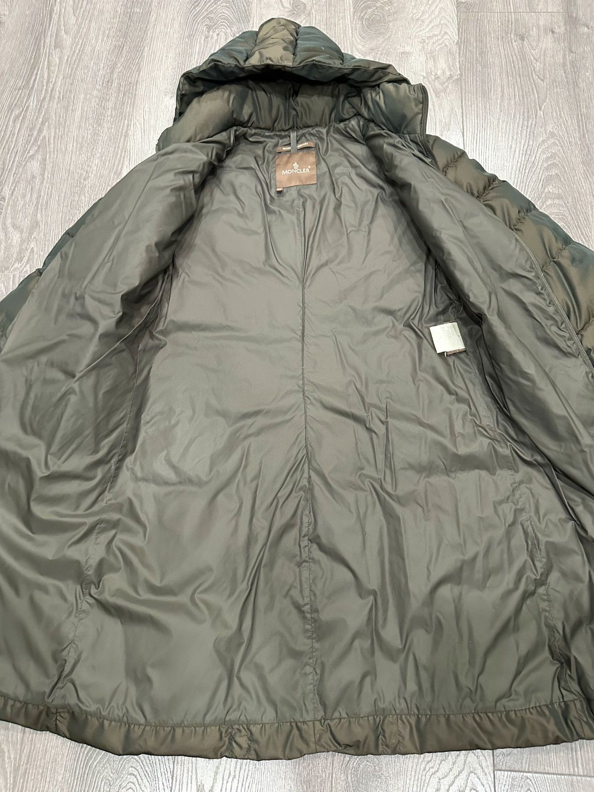 Moncler Vintage Moncler Long Hooded Down Puffer Coat - Size 2 Size XS / US 0-2 / IT 36-38 - 4 Thumbnail