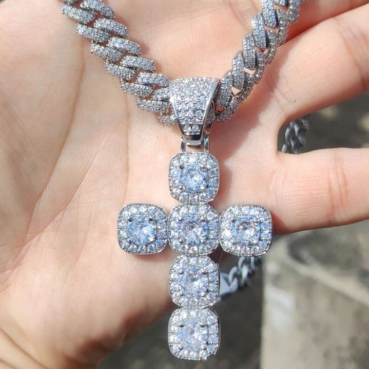 Jewelry Iced Out Diamond Jesus Cross Necklace Size ONE SIZE - 2 Thumbnail