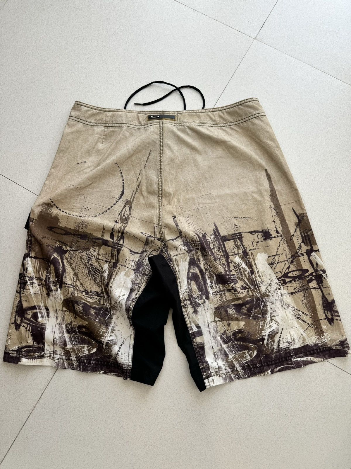 Oakley Oakley Multi Logo Scatter Shorts Size US 34 / EU 50 - 2 Thumbnail
