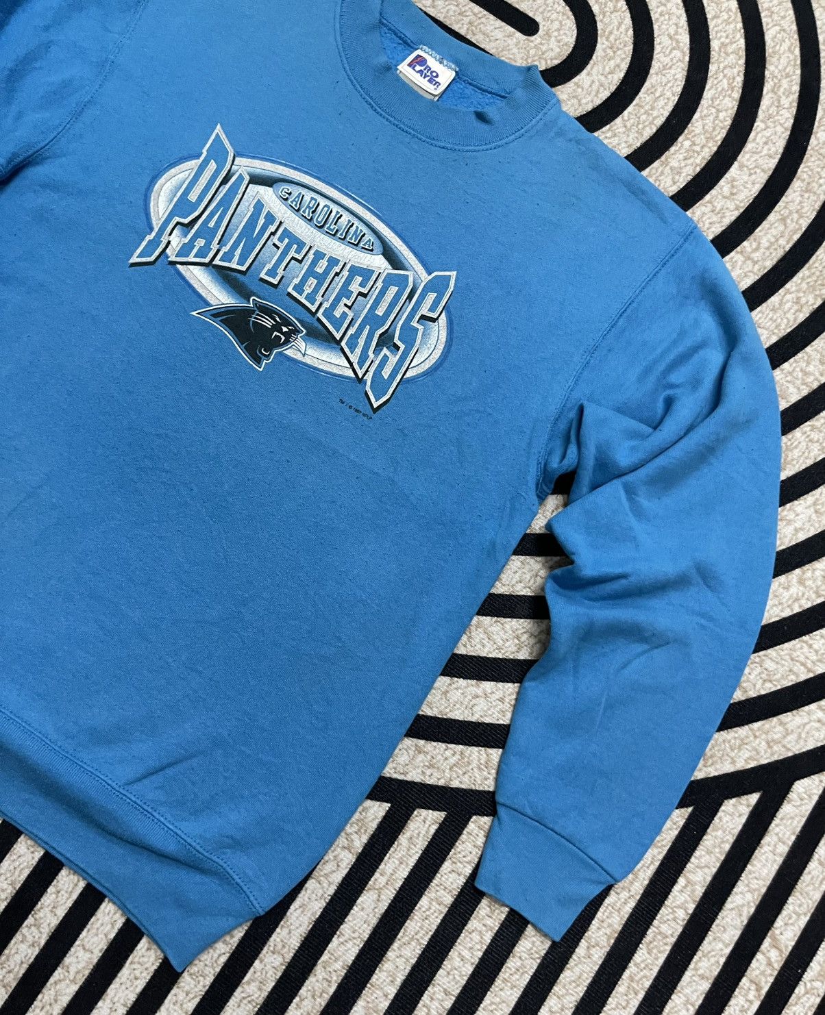 NFL 1997 CAROLINA PANTHERS BIG LOGO CREWNECK Size US M / EU 48-50 / 2 - 3 Thumbnail