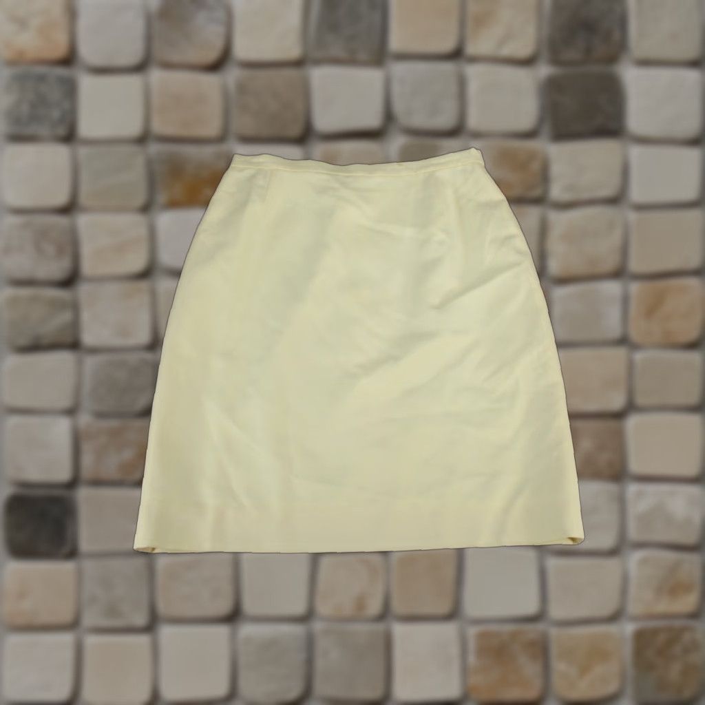 Escada VINTAGE ESCADA Skirt Womens 12 Ivory Wool Knee Length Pencil Zipper Stains - 42 US 12, Solid, Business Casual Party/Cocktail - (Mens, Womens) Size 34" / US 12 / IT 48 - 1 Thumbnail