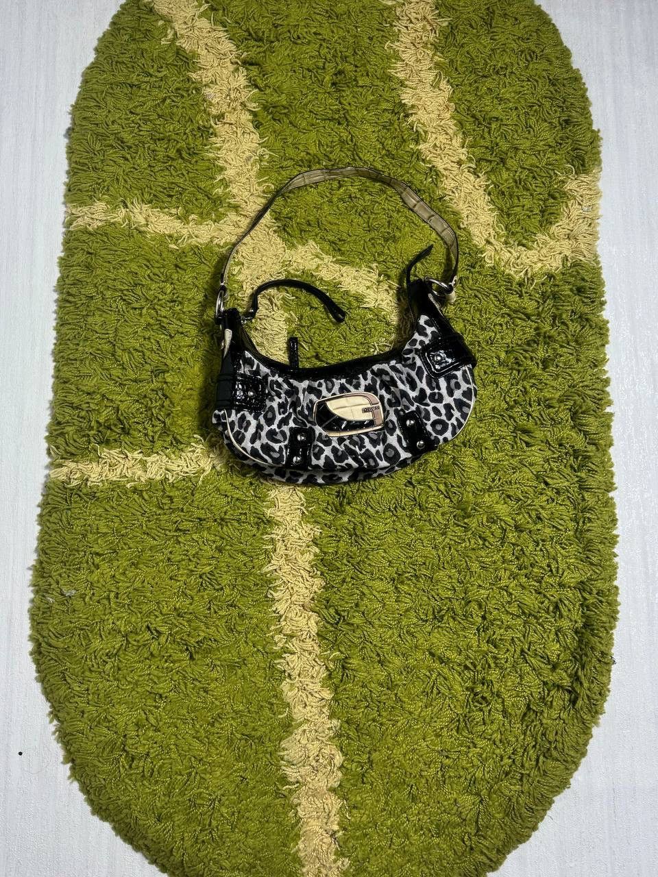 Guess Vintage Y2K Guess Leopard Print Baguette Shoulder Bag Hobo Size ONE SIZE - 1 Thumbnail